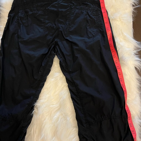 H&M Sport Capris Black 100% Cotton Size 8 - Picture 7 of 8